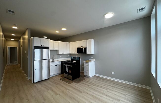 2 beds, 1 bath, $1,950, Unit 4007 #C