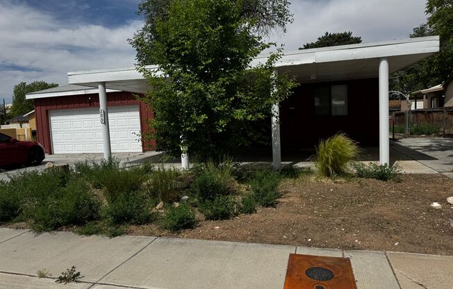 Near UNM. 3 Bedroom 2 bath
