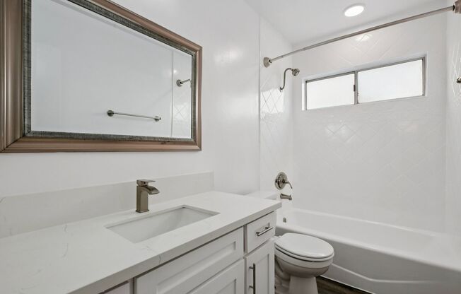 3 beds, 2 baths, 1,350 sqft, $2,895, Unit 303