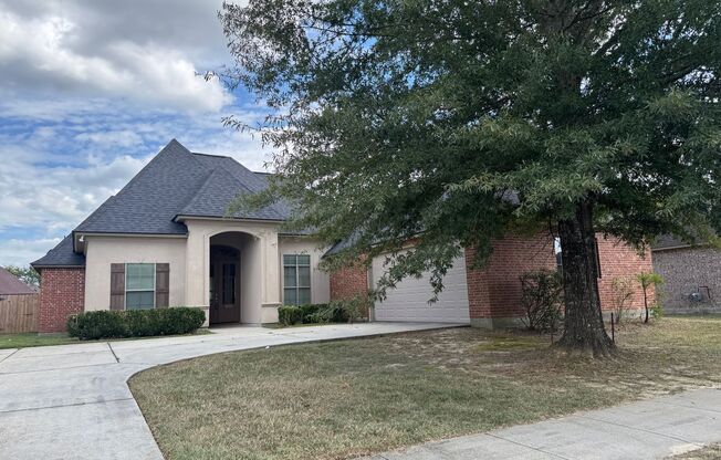 Beautiful 4 Bed/3 Bath Home For Lease In Zachary