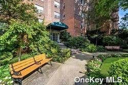 1 bed, 1 bath, $1,950, Unit 6A