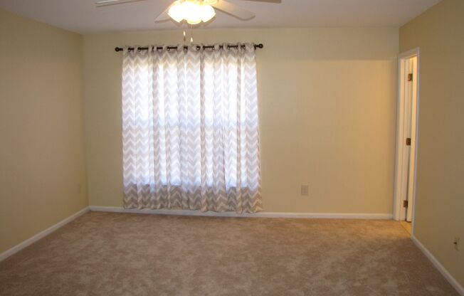 Townhouse In Sterling