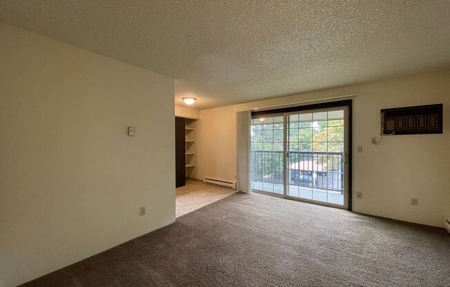 1 bed, 1 bath, 600 sqft, $895, Unit Unit 9