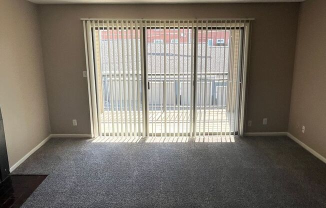 2 beds, 2 baths, 1,068 sqft, $1,319, Unit 7524-07