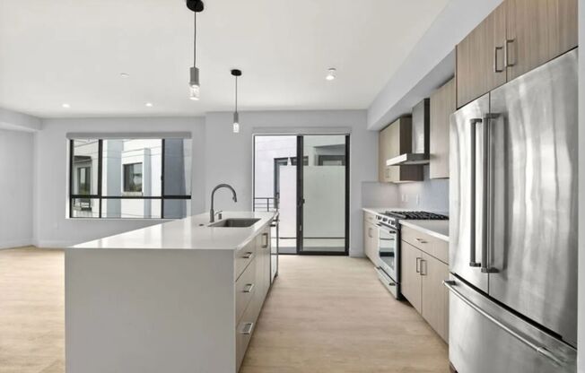 2 beds, 2 baths, 1,152 sqft, $4,350, Unit 406