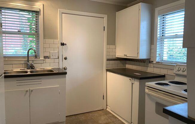 1 bed, 1 bath, 500 sqft, $995, Unit Unit B