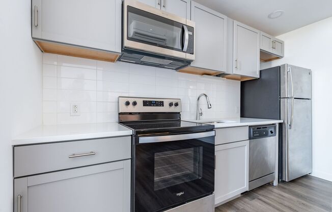 3 beds, 2 baths, 1,171 sqft, $1,950, Unit 1