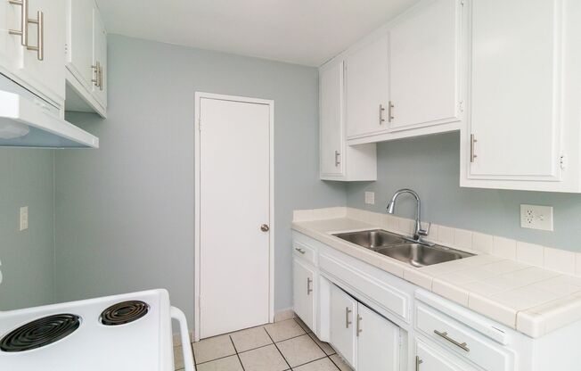 1 bed, 1 bath, $1,795, Unit 29