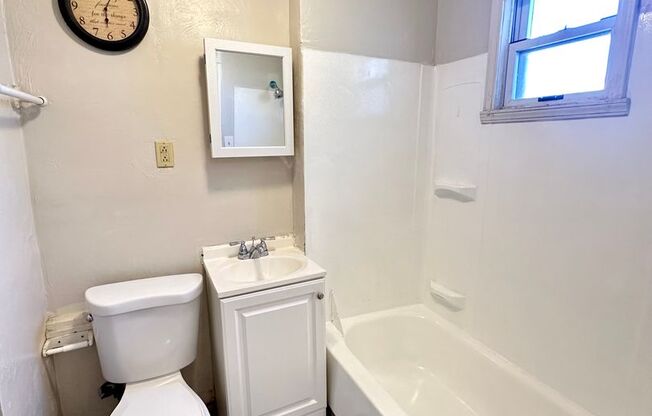 4 beds, 1 bath, $1,400