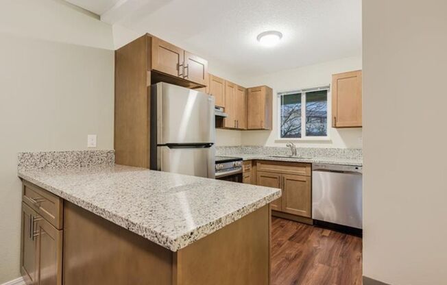 2 beds, 1 bath, 850 sqft, $1,600, Unit 37