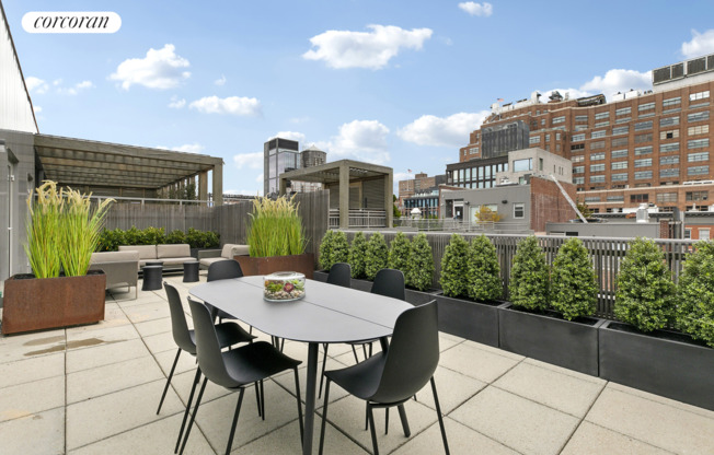 345 W 13 ST