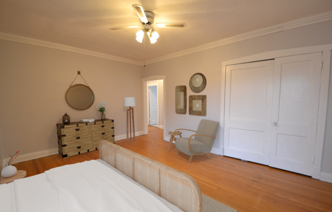 2 beds, 1 bath, 1,100 sqft, $2,100, Unit 4404-35