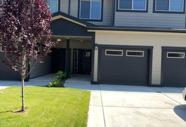 2BED 2.5 BATH-NEWLY BUILT TOWNHOME IN A QUIET NEIGHBORHOOD