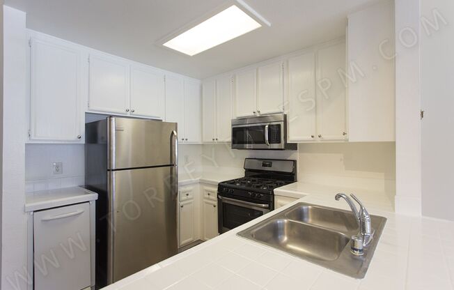*OPEN HOUSE: 5/31 2:30-3:30PM* 1BR with Fireplace, AC, and Balcony ~ Close to All!