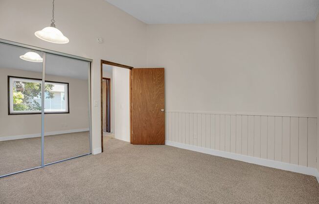 2 beds, 1.5 baths, 1,050 sqft, $2,049, Unit 214-784D