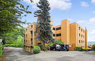 CLICK "REQUEST A TOUR" NOW!