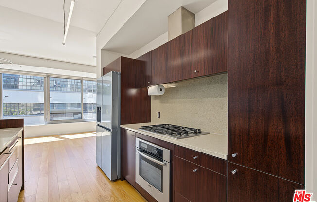 1 bed, 1.5 baths, 1,090 sqft, $3,000, Unit 302