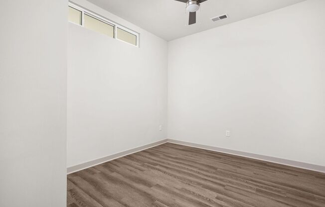 1 bed, 1 bath, 910 sqft, $1,685, Unit 833 W Main St #203