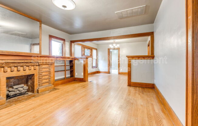 1817 W PARK PL