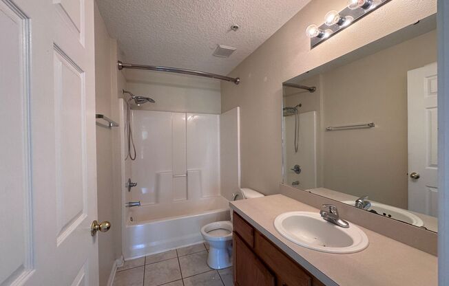 2 beds, 2 baths, $1,295