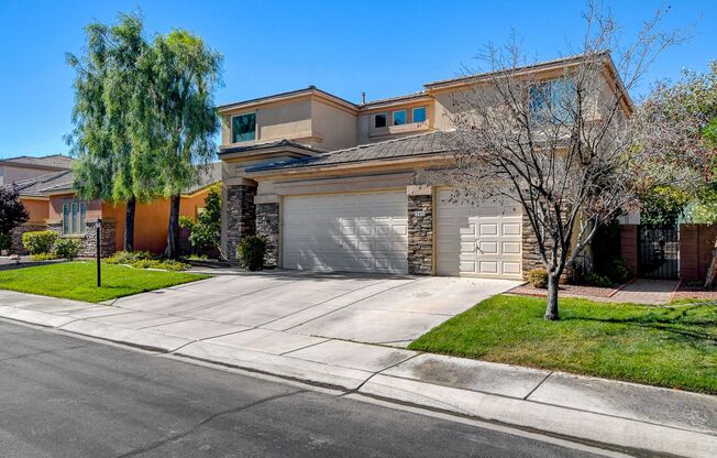 City/Mtn Views from this Stunning 5Bd/3Ba, UNFURNISHED Residence