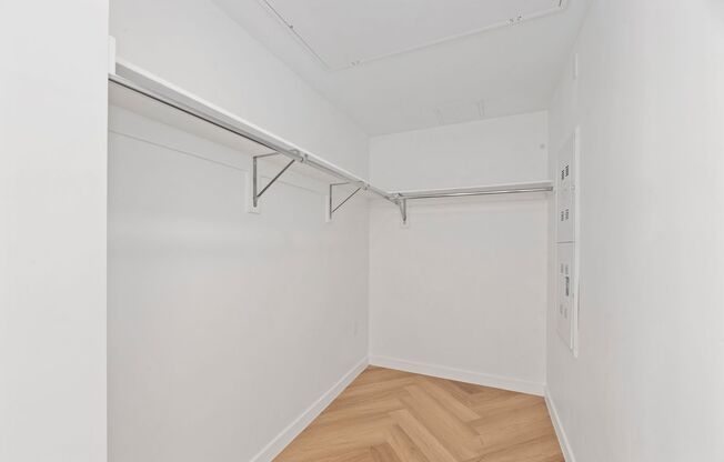 Studio, 1 bath, 553 sqft, $3,185, Unit 401