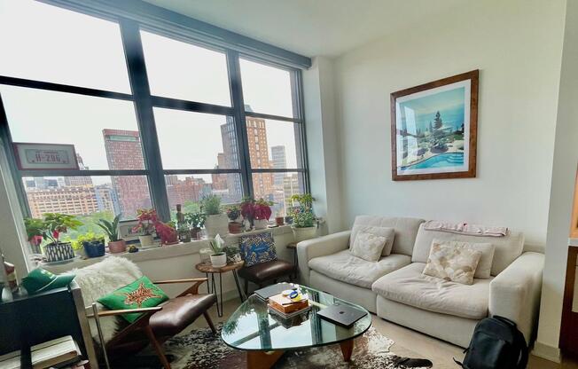 1 bed, 1 bath, 631 sqft, $5,600, Unit 15J