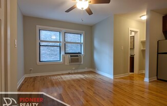 837 W Wolfram St
