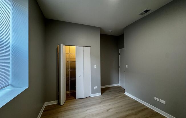 2 beds, 1 bath, $1,850, Unit 4007 #D