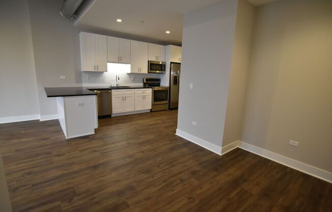 1 bed, 1 bath, 642 sqft, $3,300, Unit 3833-620