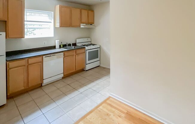 1 bed, 1 bath, 620 sqft, $1,775, Unit 3920-3N