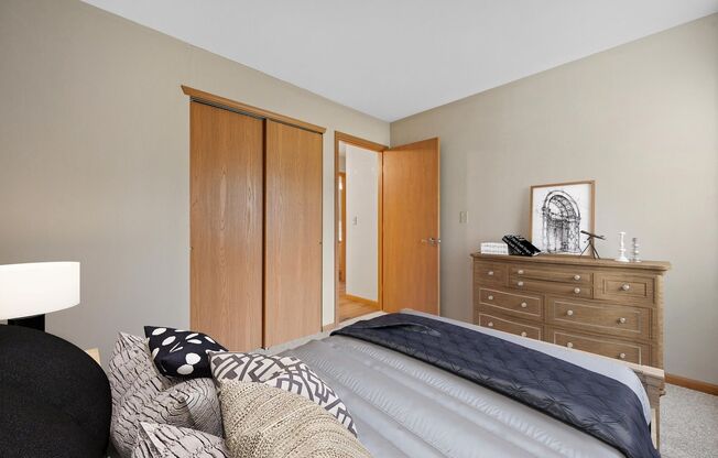 2 beds, 1 bath, 1,000 sqft, $1,325, Unit 131