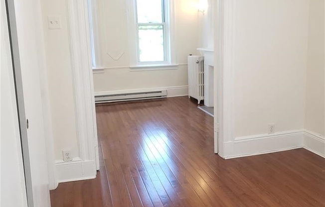 327 Jackson St