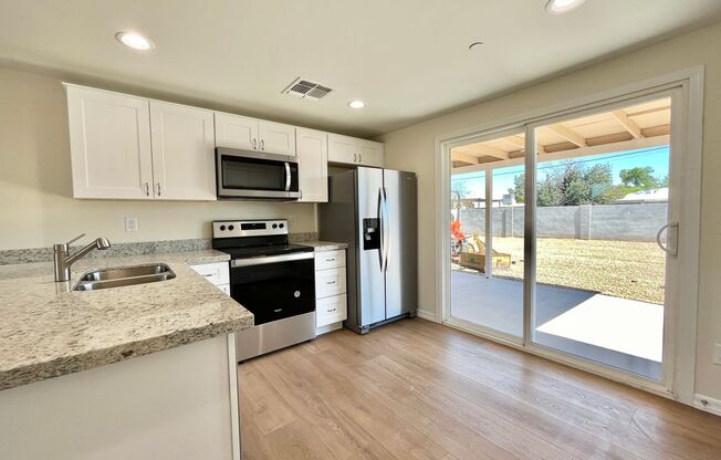 Fully Remodeled 3 Bd 2 Ba in Scottsdale!