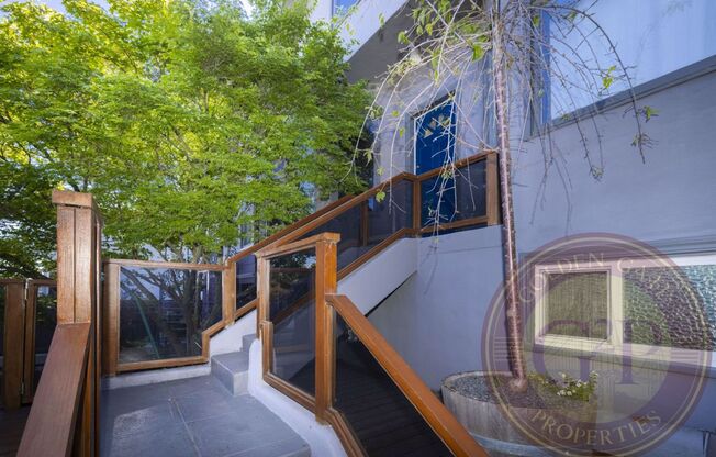 Potrero Hill - 3 BR, 2.5 BA House 1,388 Sq. Ft. - 3D Virtual Tour, Large Private Yard