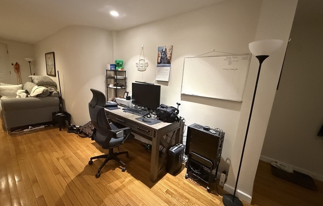 18 20 E SPRINGFIELD ST