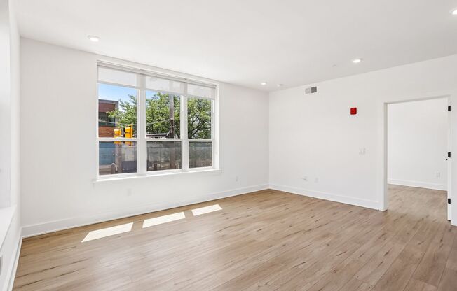 2 beds, 2 baths, 1,000 sqft, $1,950, Unit 303