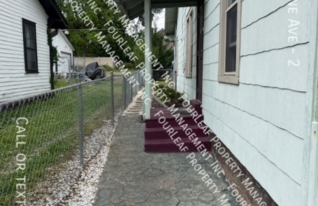 2531 WOODBINE AVE