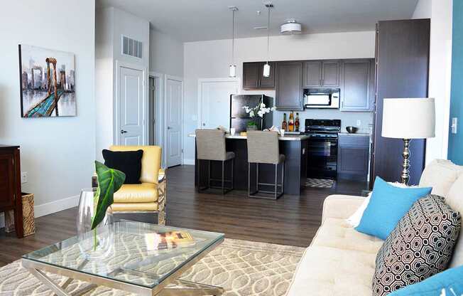 Piazza on West Pine | Apartments in St. Louis, MO