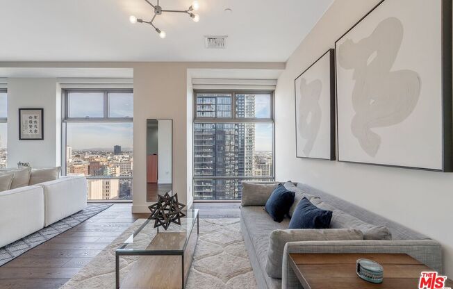 3 beds, 3 baths, 2,123 sqft, $6,000, Unit 1910