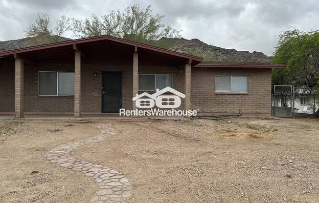 1427 E PASEO WAY