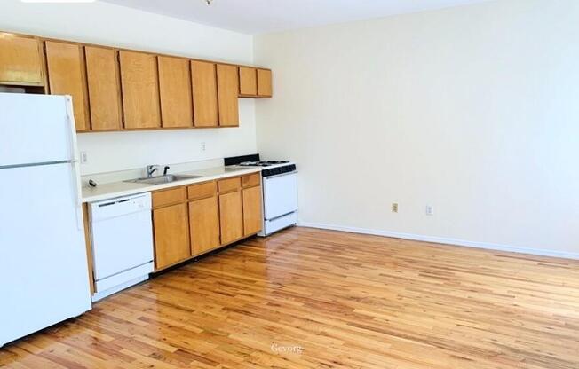 1 bed, 1 bath, $3,100, Unit 2A