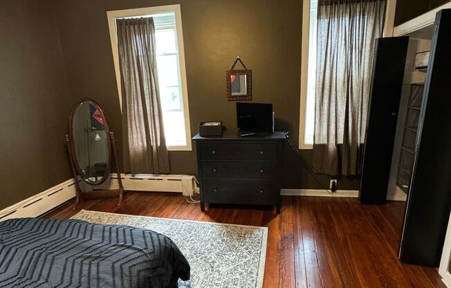 2 beds, 1 bath, $1,850