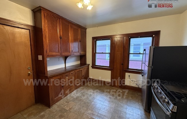 3908 N 6 ST
