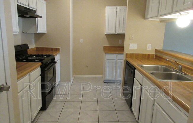 2427 AUTUMN SPG LN