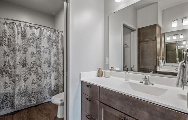 2 beds, 1 bath, 789 sqft, $1,600, Unit 302