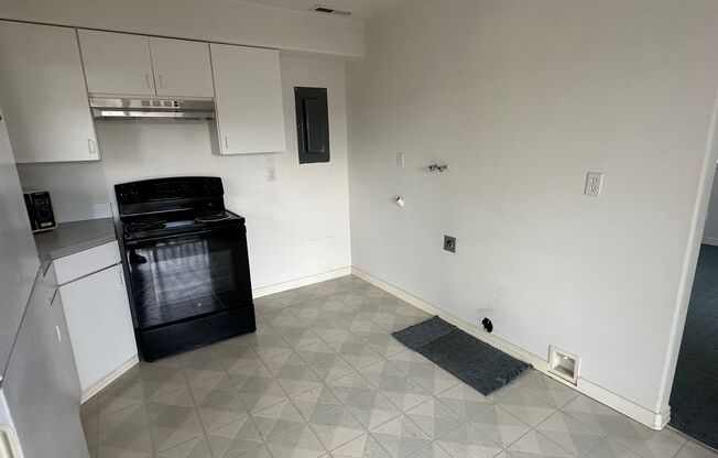 Studio, 1 bath, 600 sqft, $1,175, Unit 1207