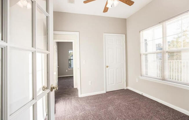 apartments with large windows in fayetteville nc