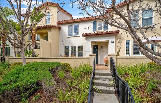 Stunning 3 Bed/3 Bath Home in Temecula's Desirable Community!