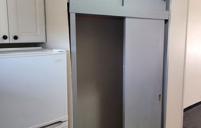 Studio, 1 bath, $795, Unit 107